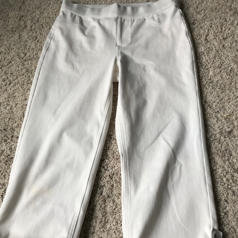 White  crop slight stretch pants. Size small